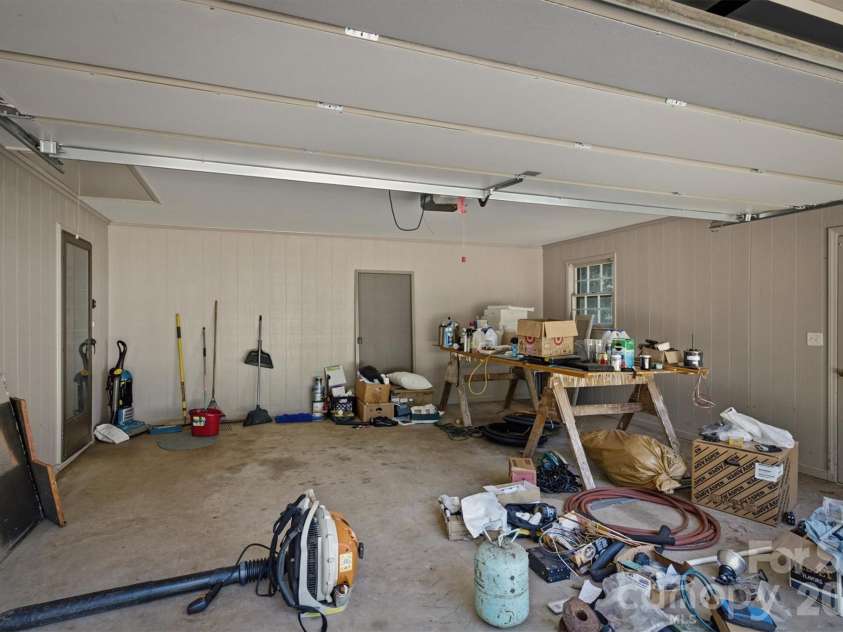 1208 35th Street Place, Conover, NC 28613.  MLS# CAR4405969, YatesRealty ID 39654. 