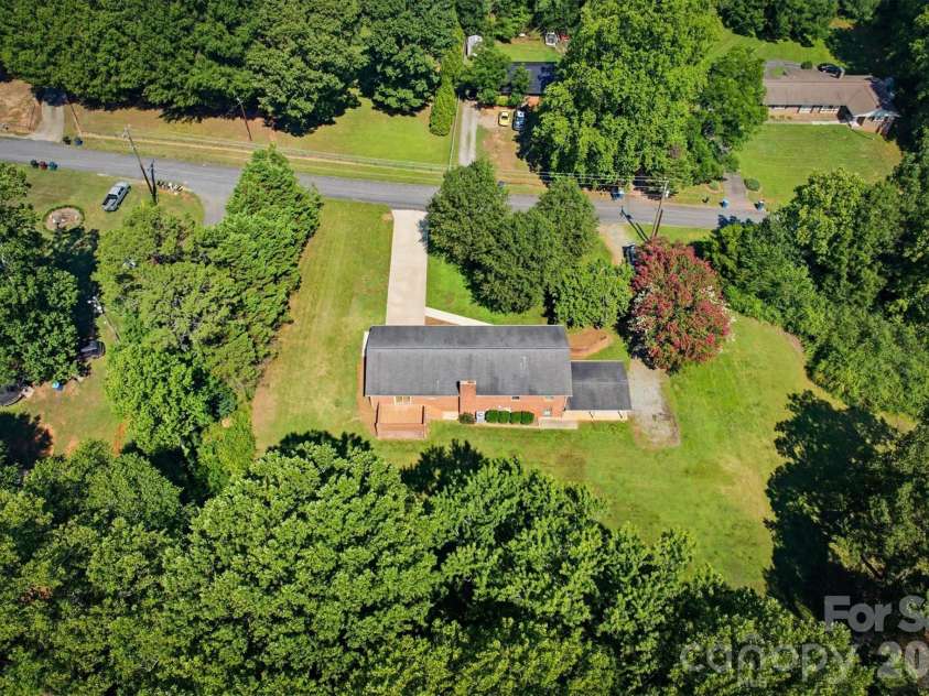 1208 35th Street Place, Conover, NC 28613.  MLS# CAR4405969, YatesRealty ID 39654. 