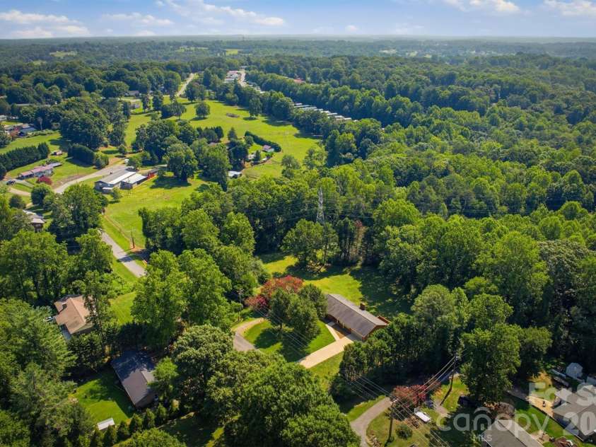 1208 35th Street Place, Conover, NC 28613.  MLS# CAR4405969, YatesRealty ID 39654. 