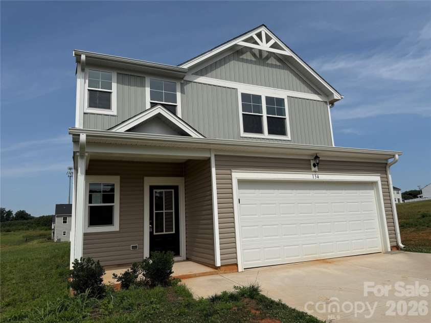 134 Peppervine Lane, Statesville, NC 28625.  MLS# CAR4406623, YatesRealty ID 39655. 