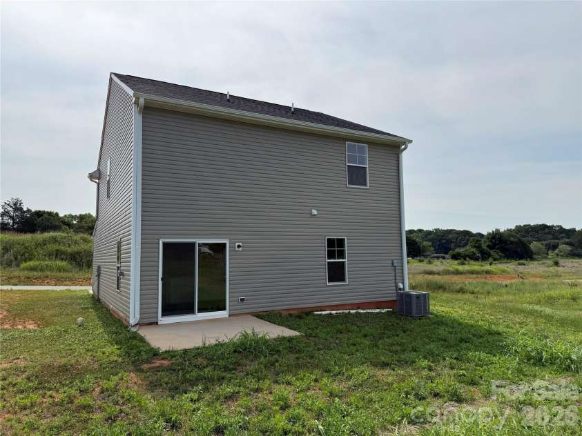 134 Peppervine Lane, Statesville, NC 28625.  MLS# CAR4406623, YatesRealty ID 39655. 