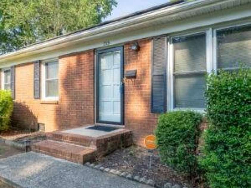 755 Edgerton Drive, Charlotte, NC 28213.  MLS# CAR4404783, YatesRealty ID 39658. 