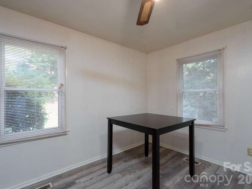 755 Edgerton Drive, Charlotte, NC 28213.  MLS# CAR4404783, YatesRealty ID 39658. 