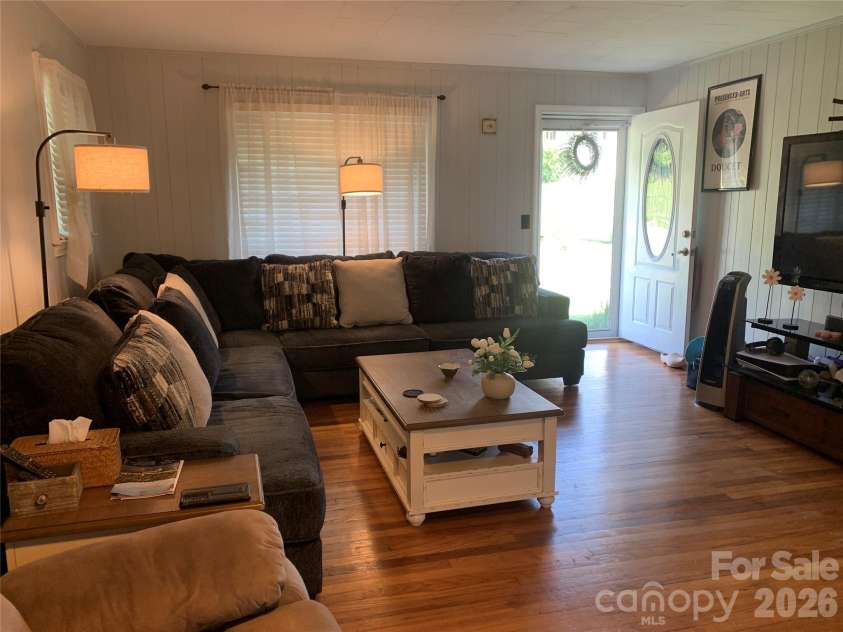 3300 Sheely Road, Lenoir, NC 28645.  MLS# CAR4399901, YatesRealty ID 39659. 