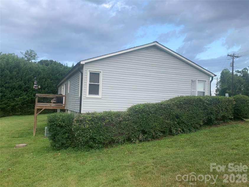 3300 Sheely Road, Lenoir, NC 28645.  MLS# CAR4399901, YatesRealty ID 39659. 