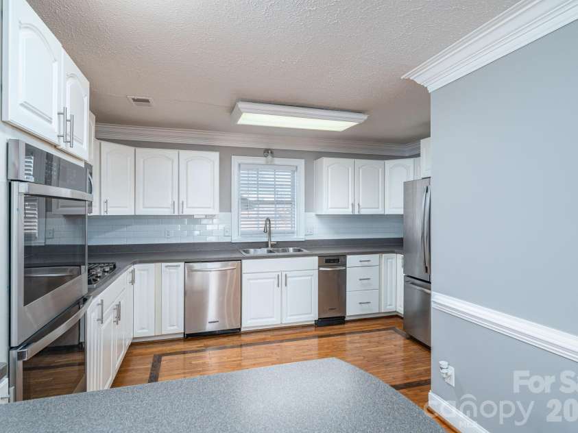 2617 Surrey Drive, Lincolnton, NC 28092.  MLS# CAR4347781, YatesRealty ID 3966. 