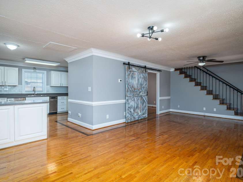 2617 Surrey Drive, Lincolnton, NC 28092.  MLS# CAR4347781, YatesRealty ID 3966. 