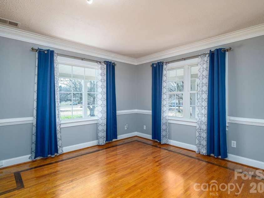 2617 Surrey Drive, Lincolnton, NC 28092.  MLS# CAR4347781, YatesRealty ID 3966. 