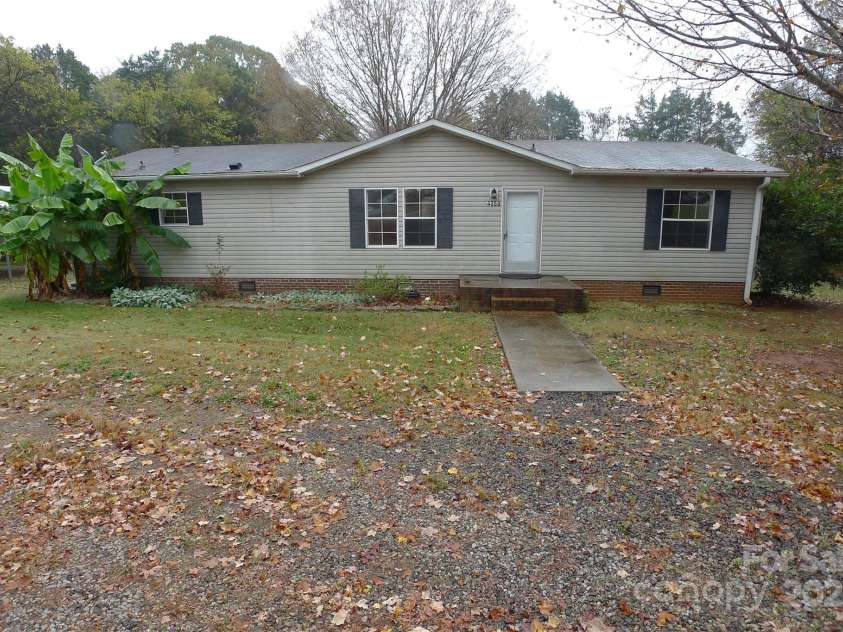 4338 US 158 Highway Highway, Advance, NC 27006.  MLS# CAR4318167, YatesRealty ID 3966. 