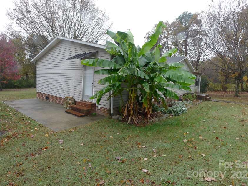 4338 US 158 Highway Highway, Advance, NC 27006.  MLS# CAR4318167, YatesRealty ID 3966. 