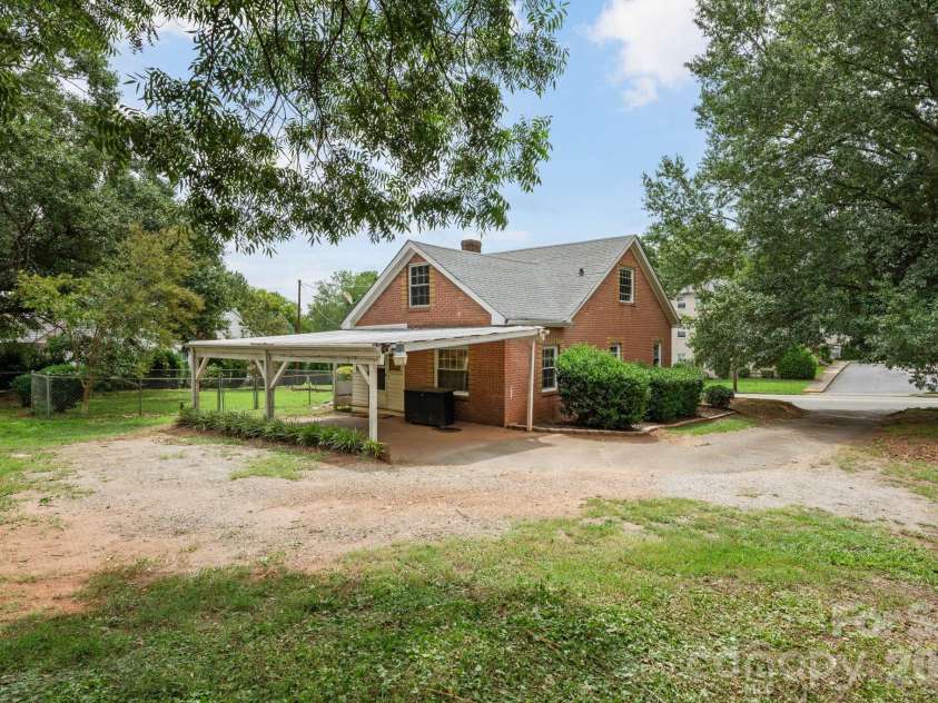 232 Maple Street, Rutherfordton, NC 28139.  MLS# CAR4407225, YatesRealty ID 39661. 