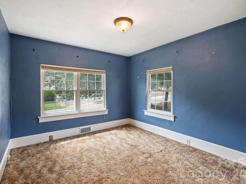 232 Maple Street, Rutherfordton, NC 28139.  MLS# CAR4407225, YatesRealty ID 39661. 