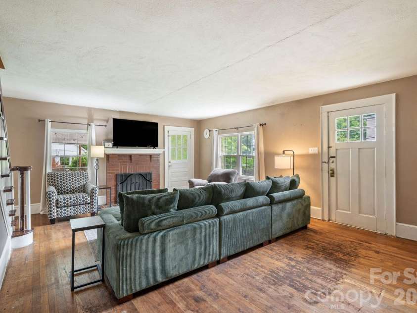232 Maple Street, Rutherfordton, NC 28139.  MLS# CAR4407225, YatesRealty ID 39661. 