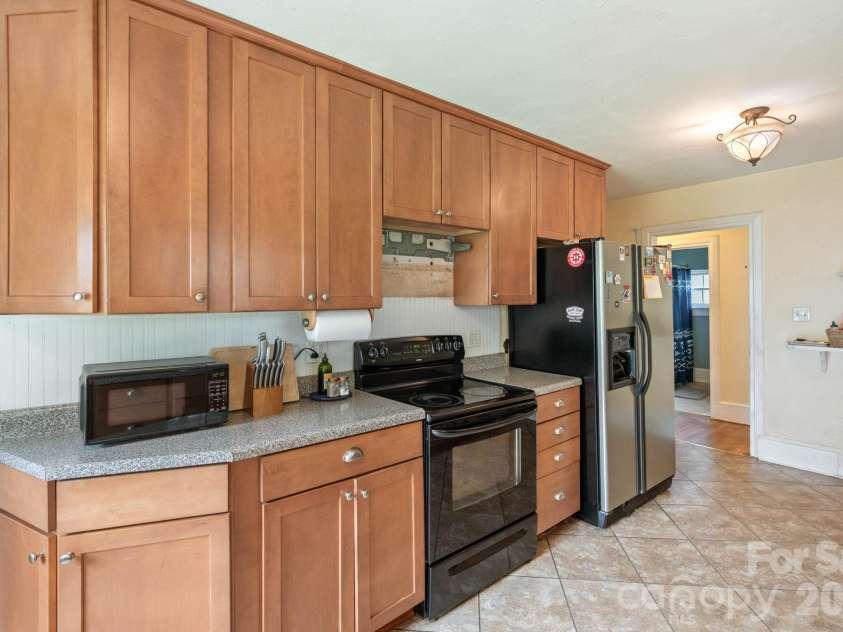 232 Maple Street, Rutherfordton, NC 28139.  MLS# CAR4407225, YatesRealty ID 39661. 