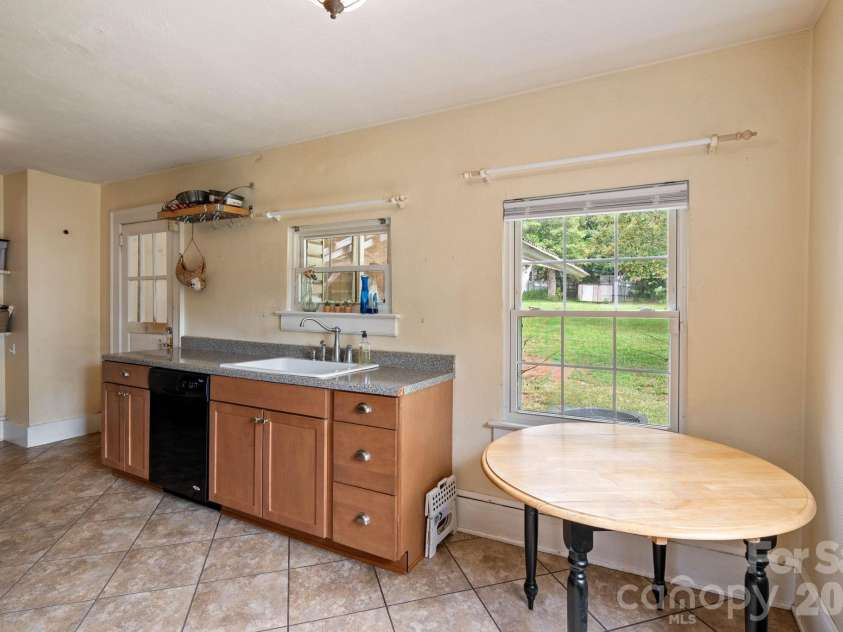 232 Maple Street, Rutherfordton, NC 28139.  MLS# CAR4407225, YatesRealty ID 39661. 