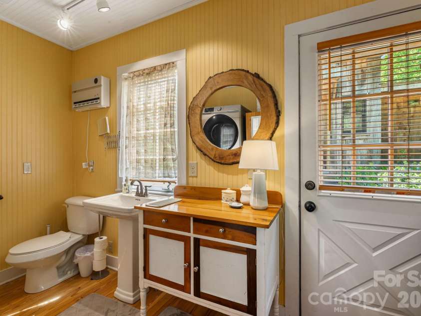 107  111 Hougie Heaven Lane, Franklin, NC 28734.  MLS# CAR4399662, YatesRealty ID 39662. 