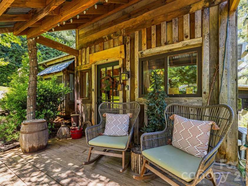 107  111 Hougie Heaven Lane, Franklin, NC 28734.  MLS# CAR4399662, YatesRealty ID 39662. 
