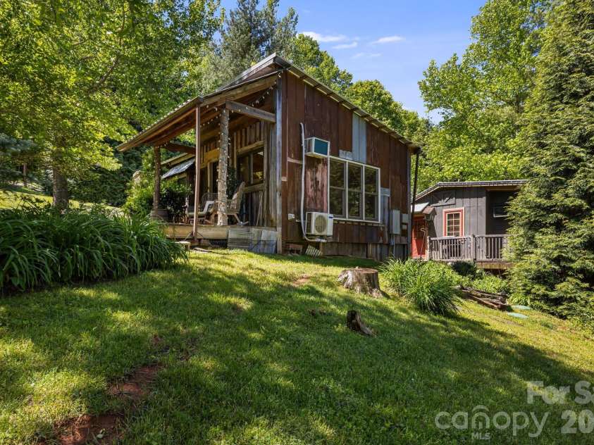 107  111 Hougie Heaven Lane, Franklin, NC 28734.  MLS# CAR4399662, YatesRealty ID 39662. 
