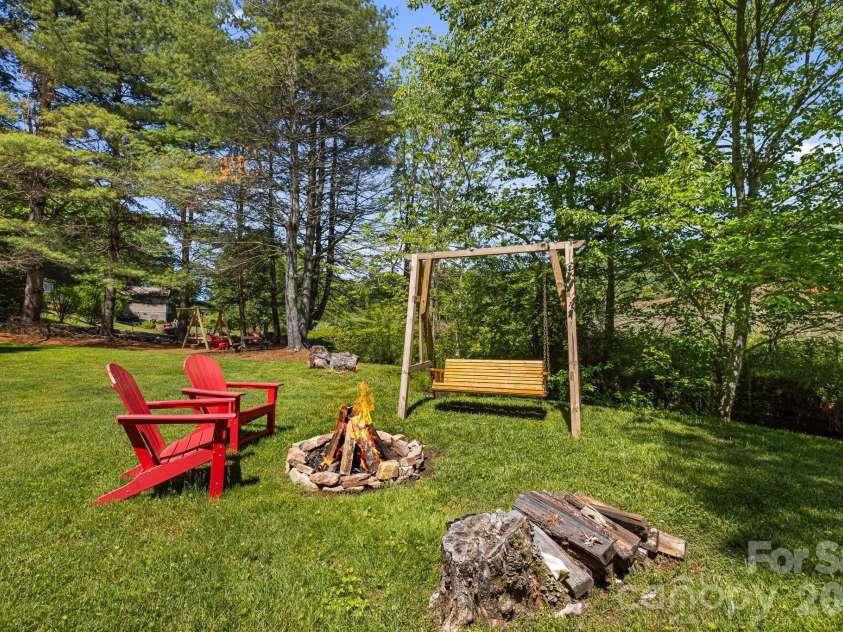 107  111 Hougie Heaven Lane, Franklin, NC 28734.  MLS# CAR4407201, YatesRealty ID 39662. 