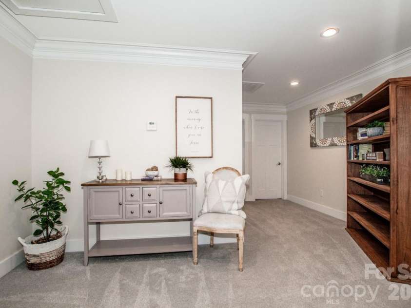 155 Wood Acre Drive, Mooresville, NC 28115.  MLS# CAR4398730, YatesRealty ID 39664. Ample hallway upstairs