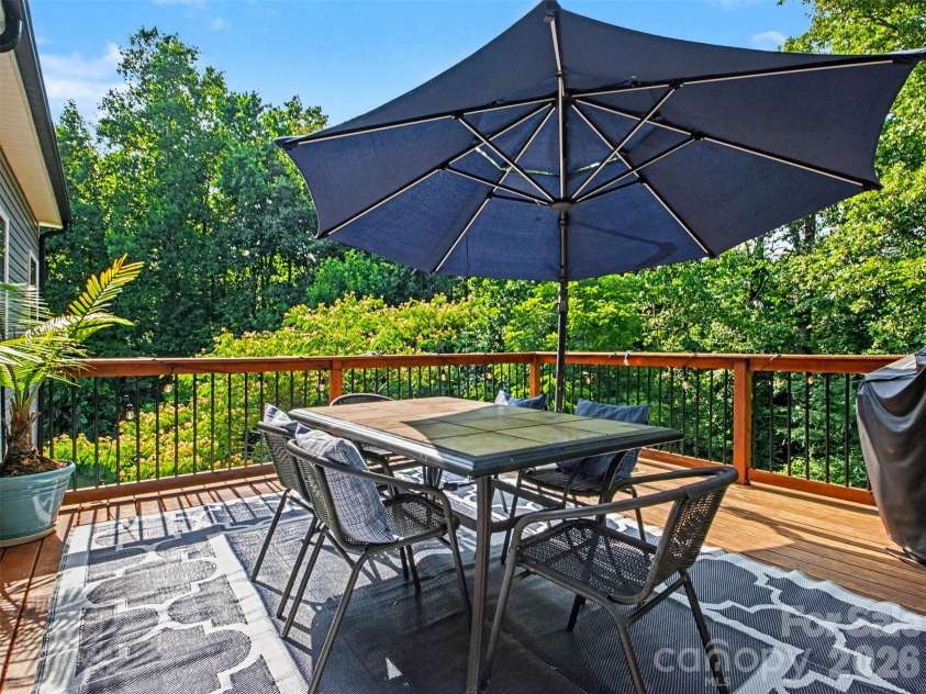 155 Wood Acre Drive, Mooresville, NC 28115.  MLS# CAR4398730, YatesRealty ID 39664. Surrounded by privacy