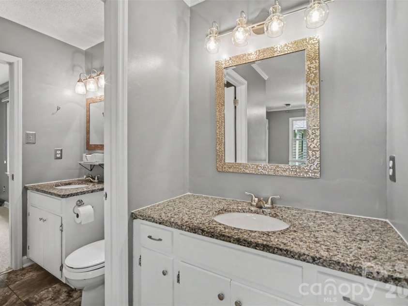 519 Raintree Drive, Matthews, NC 28104.  MLS# CAR4407047, YatesRealty ID 39665. 