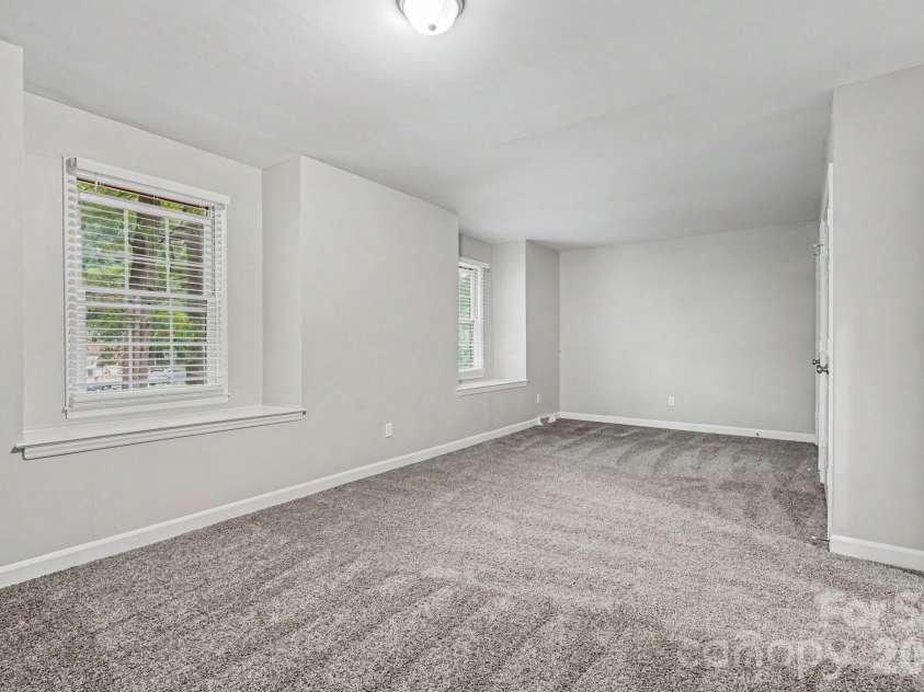 5505 Trossacks Court, Charlotte, NC 28212.  MLS# CAR4404554, YatesRealty ID 39666. 