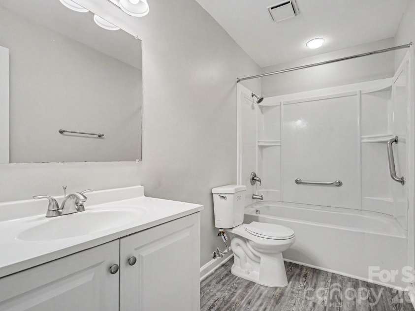 5505 Trossacks Court, Charlotte, NC 28212.  MLS# CAR4404554, YatesRealty ID 39666. 