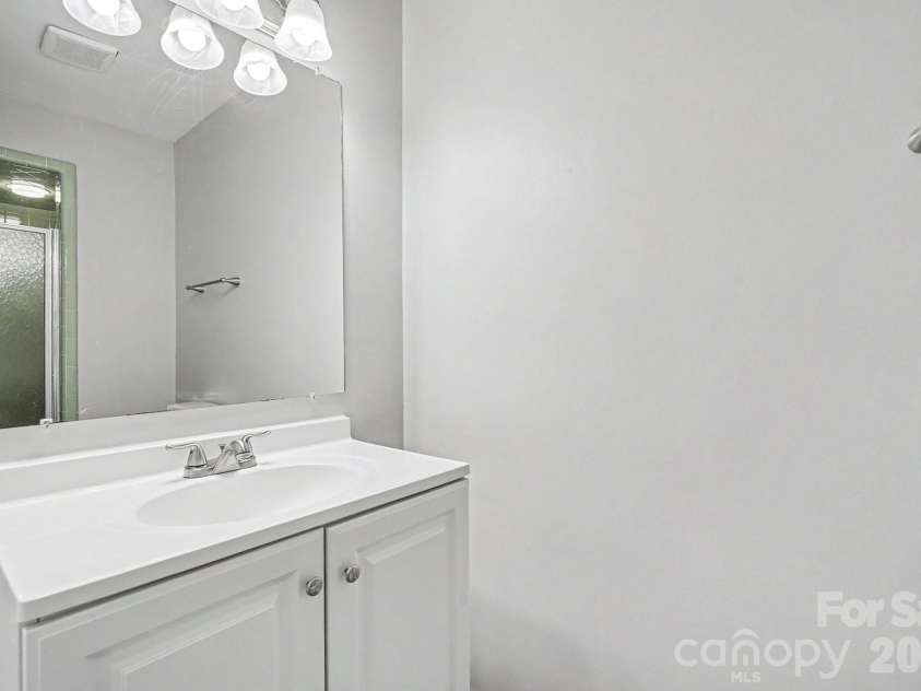 5505 Trossacks Court, Charlotte, NC 28212.  MLS# CAR4404554, YatesRealty ID 39666. 