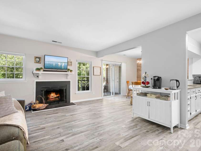 19843 Henderson Road, Cornelius, NC 28031.  MLS# CAR4400549, YatesRealty ID 39667. Open Living Plan, Wood Burning Fireplace