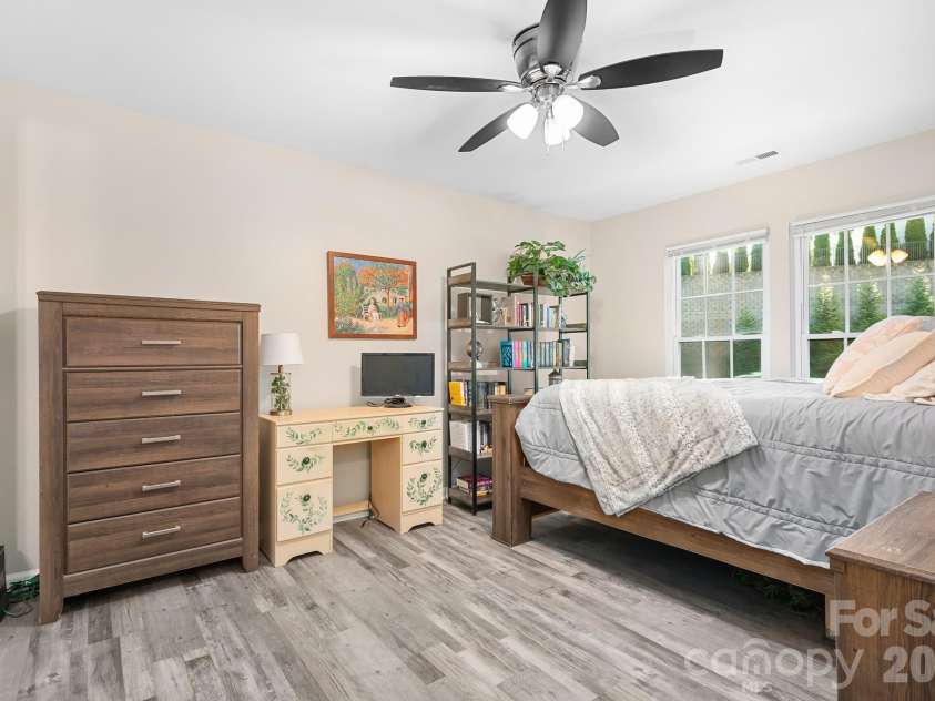 19843 Henderson Road, Cornelius, NC 28031.  MLS# CAR4400549, YatesRealty ID 39667. Primary Bedroom