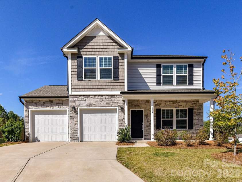 104 Trissy Court, Statesville, NC 28625.  MLS# CAR4407366, YatesRealty ID 39669. 