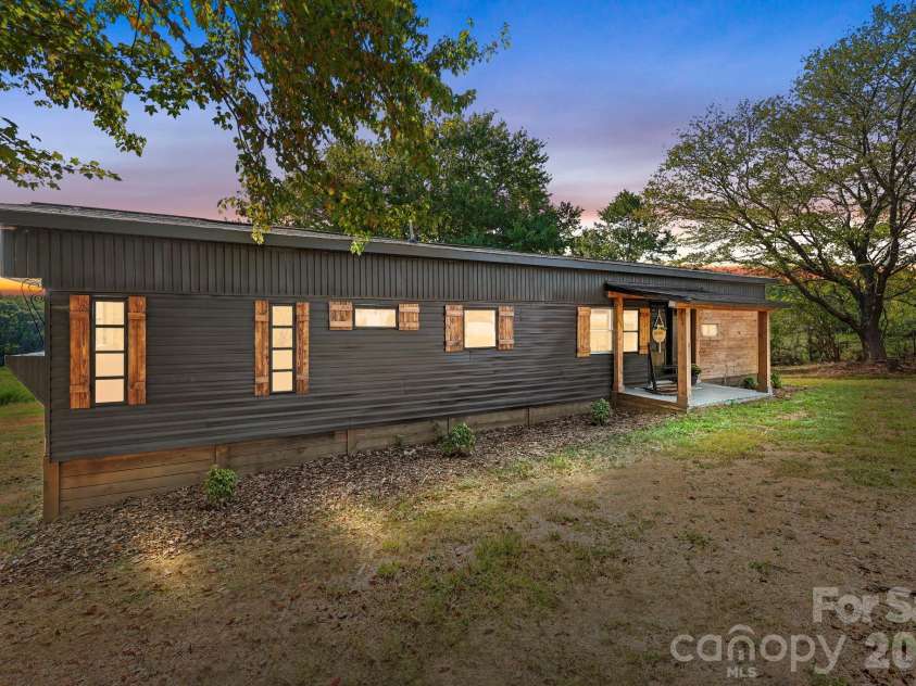 1315 King Road, Salisbury, NC 28146.  MLS# CAR4305075, YatesRealty ID 3967. 
