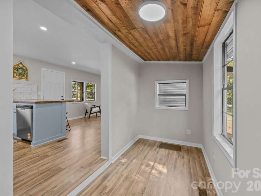 1315 King Road, Salisbury, NC 28146.  MLS# CAR4305075, YatesRealty ID 3967. 
