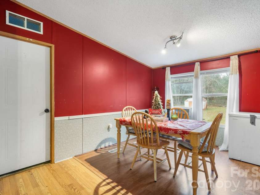 157 Broad Meadow Drive, Statesville, NC 28677.  MLS# CAR4343930, YatesRealty ID 3967. 