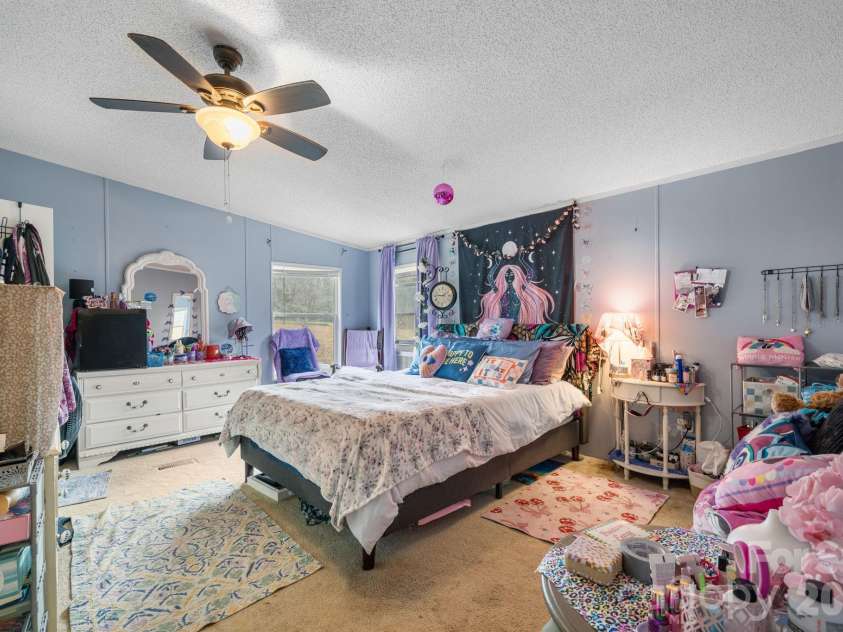 157 Broad Meadow Drive, Statesville, NC 28677.  MLS# CAR4343930, YatesRealty ID 3967. 