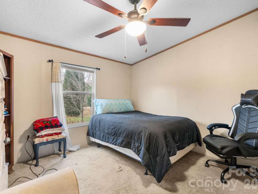 157 Broad Meadow Drive, Statesville, NC 28677.  MLS# CAR4343930, YatesRealty ID 3967. 