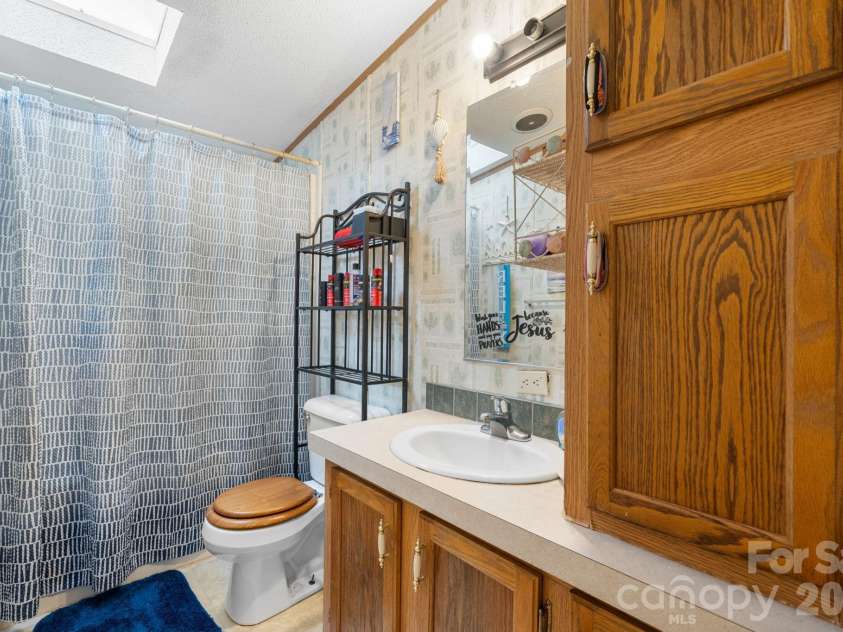 157 Broad Meadow Drive, Statesville, NC 28677.  MLS# CAR4343930, YatesRealty ID 3967. 