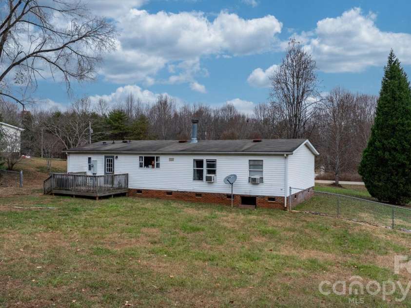 157 Broad Meadow Drive, Statesville, NC 28677.  MLS# CAR4343930, YatesRealty ID 3967. 