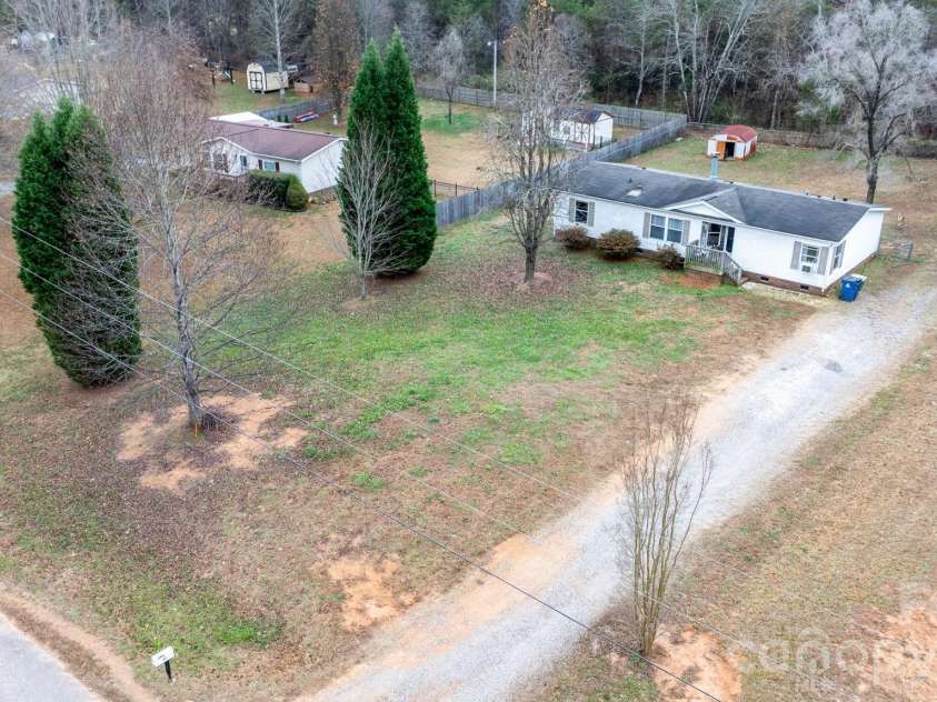 157 Broad Meadow Drive, Statesville, NC 28677.  MLS# CAR4343930, YatesRealty ID 3967. 