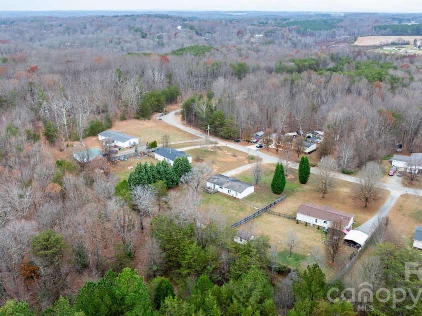 157 Broad Meadow Drive, Statesville, NC 28677.  MLS# CAR4343930, YatesRealty ID 3967. 