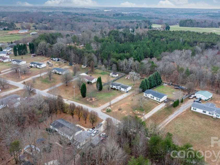 157 Broad Meadow Drive, Statesville, NC 28677.  MLS# CAR4343930, YatesRealty ID 3967. 