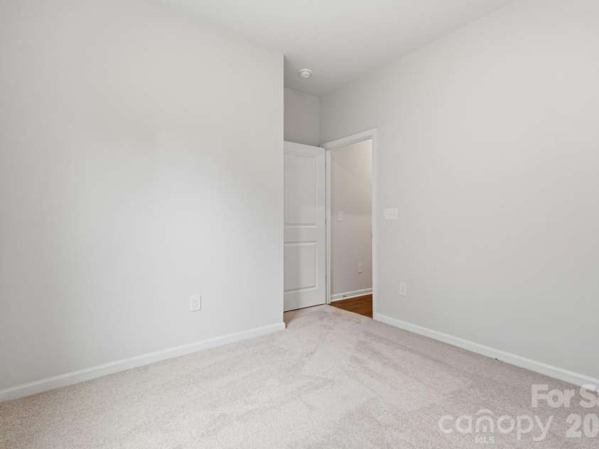 204 Rodeo Drive, Shelby, NC 28150.  MLS# CAR4346538, YatesRealty ID 39670. Flex Room