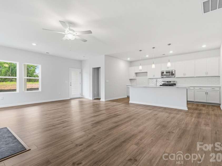 204 Rodeo Drive, Shelby, NC 28150.  MLS# CAR4346538, YatesRealty ID 39670. Great Room looking into kitchen