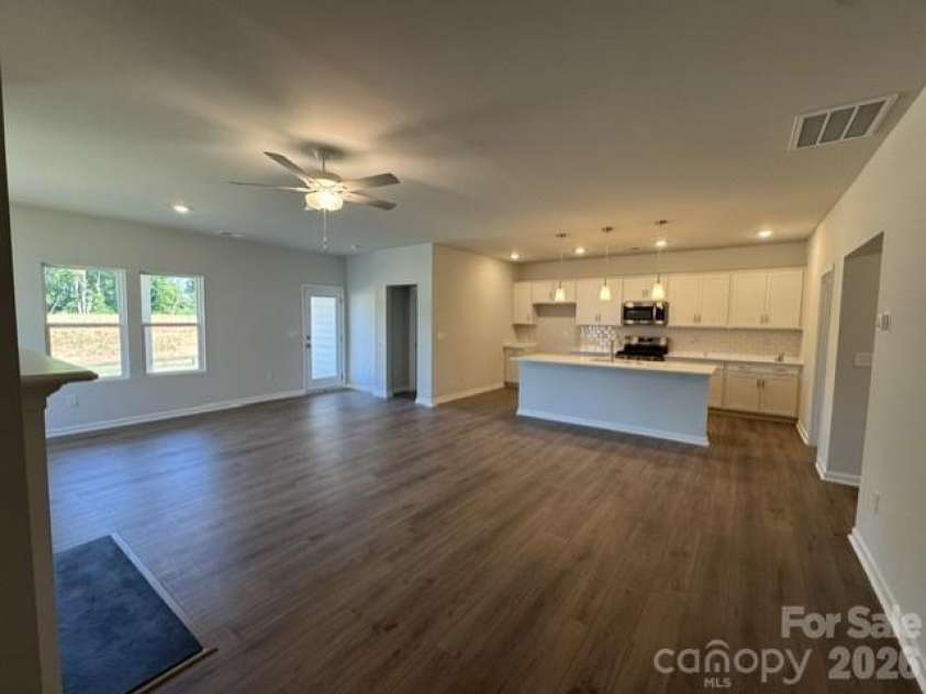 204 Rodeo Drive, Shelby, NC 28150.  MLS# CAR4346538, YatesRealty ID 39670. Great Room Overlooking Kitchen