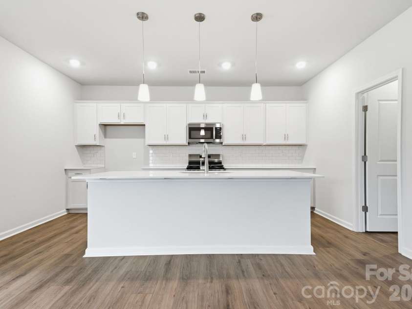 204 Rodeo Drive, Shelby, NC 28150.  MLS# CAR4346538, YatesRealty ID 39670. Kitchen with large island