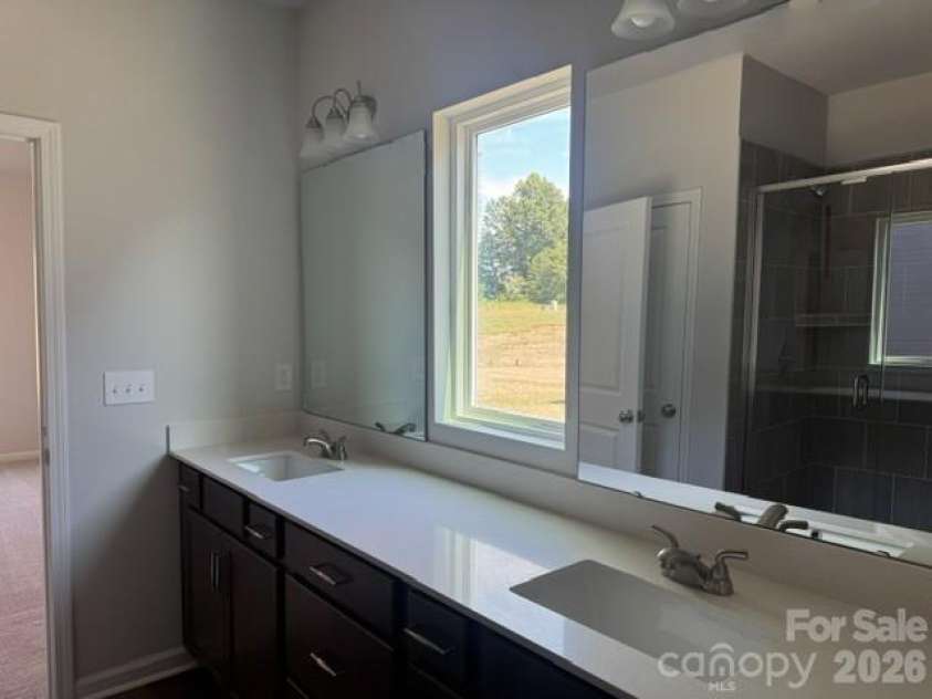 204 Rodeo Drive, Shelby, NC 28150.  MLS# CAR4346538, YatesRealty ID 39670. Primary Bath