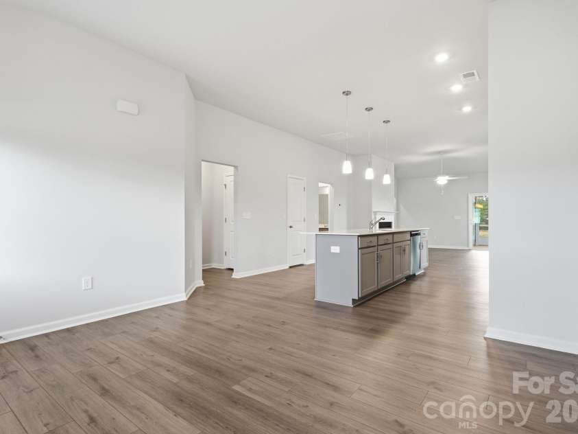 205 Rodeo Drive, Shelby, NC 28150.  MLS# CAR4342609, YatesRealty ID 39672. Eat in Area into Kitchen