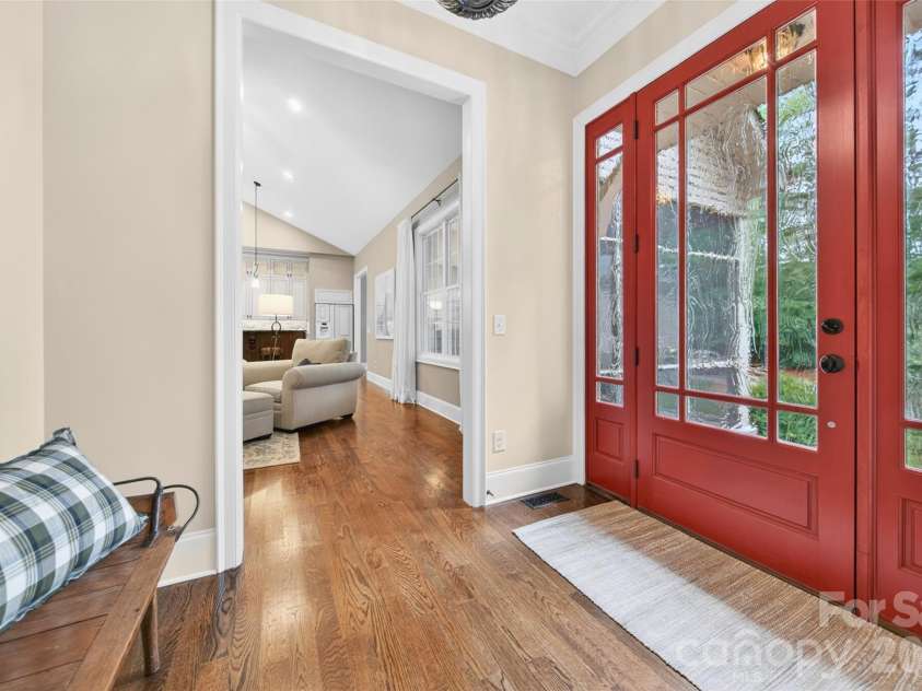 2932 Oakdale Road, Charlotte, NC 28216.  MLS# CAR4385639, YatesRealty ID 39673. Front entryway