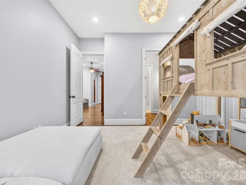 2932 Oakdale Road, Charlotte, NC 28216.  MLS# CAR4385639, YatesRealty ID 39673. Third bedroom